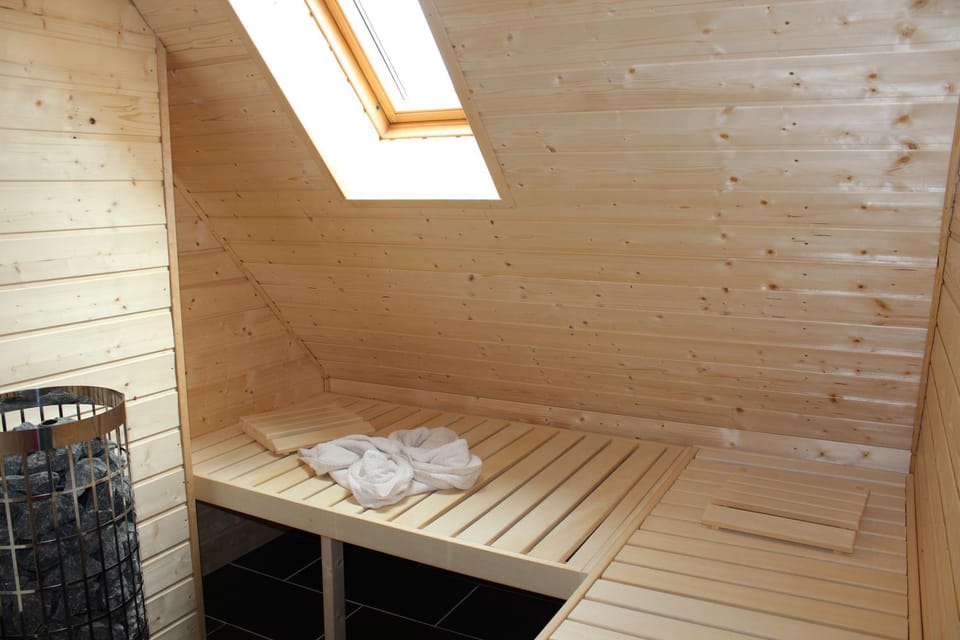 Activities, Sauna, Entertainment