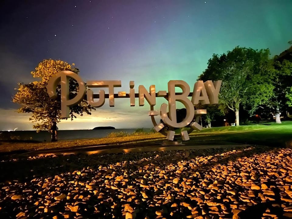 Put-in-Bay Waterfront Condo #106 House in South Bass Island