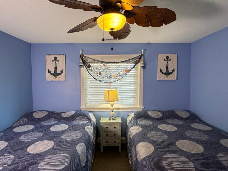 Put-in-Bay Waterfront Condo #209 House in South Bass Island