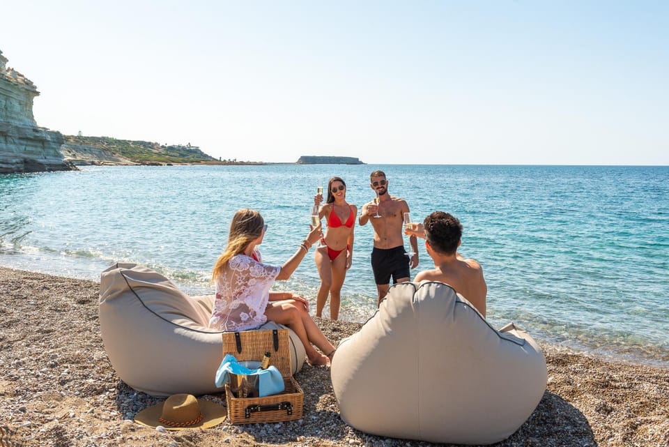 Day, People, Natural landscape, Beach, Sea view, children, group of guests, Family