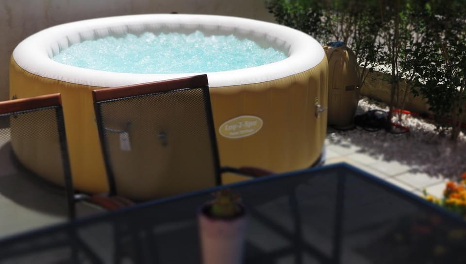 Day, Hot Tub