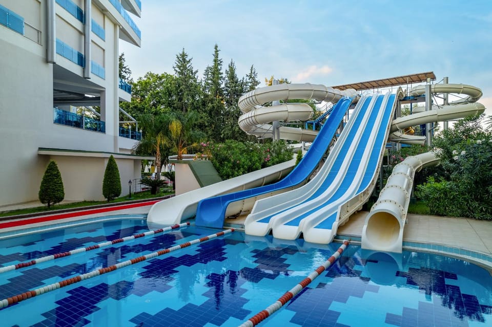Pool view, Swimming pool