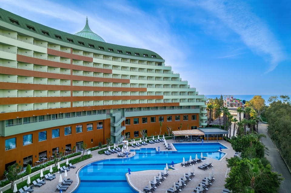 Property building, Swimming pool