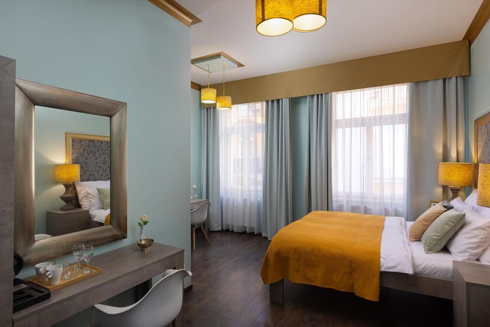 Bed, Photo of the whole room