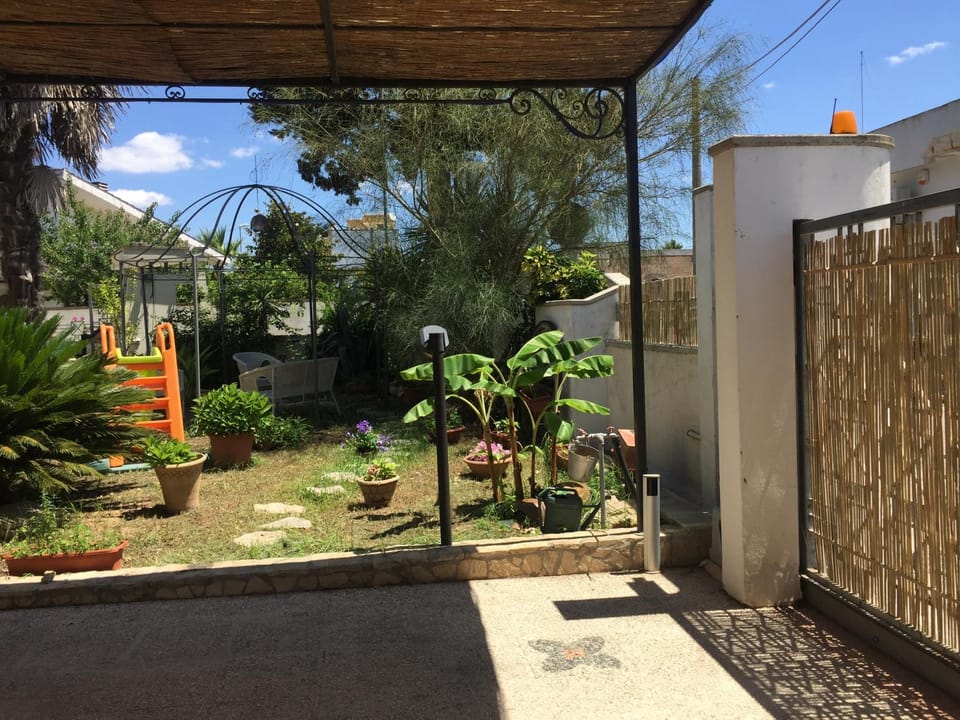 Patio, Garden, Balcony/Terrace, Garden view