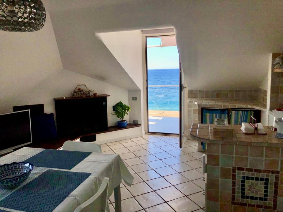Mansarda Sul Mare Apartment in Mascali