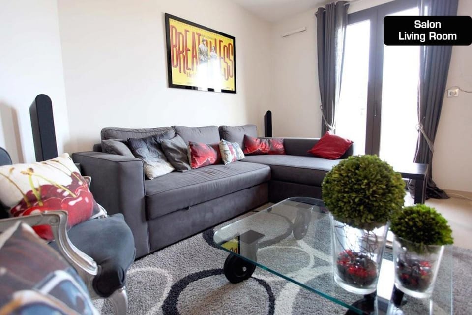 Bed, Living room, Dining area