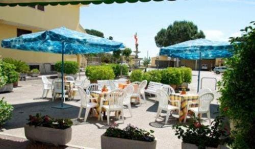 Patio, Day