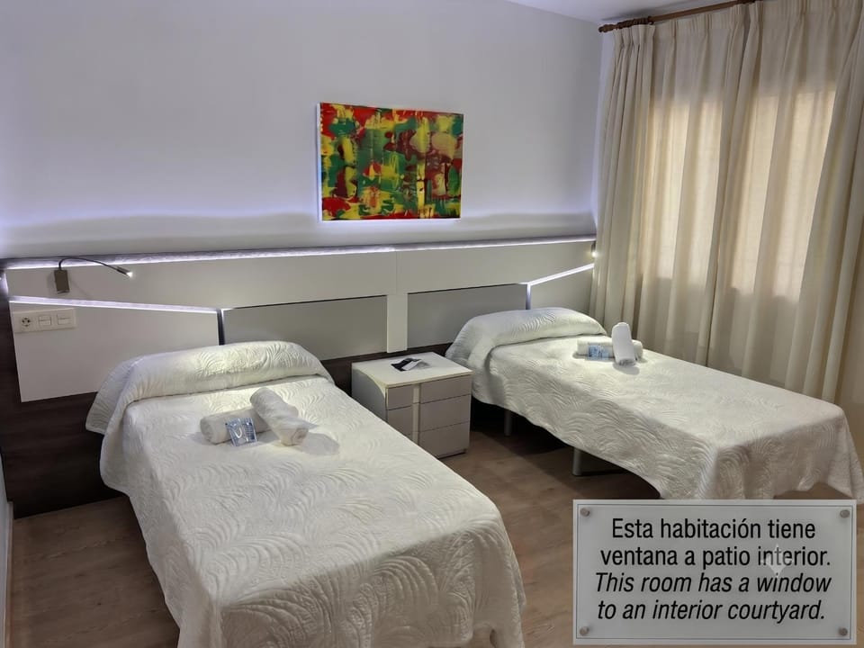 Hostal - Restaurante Playa Azul Bed and Breakfast in Andalusia