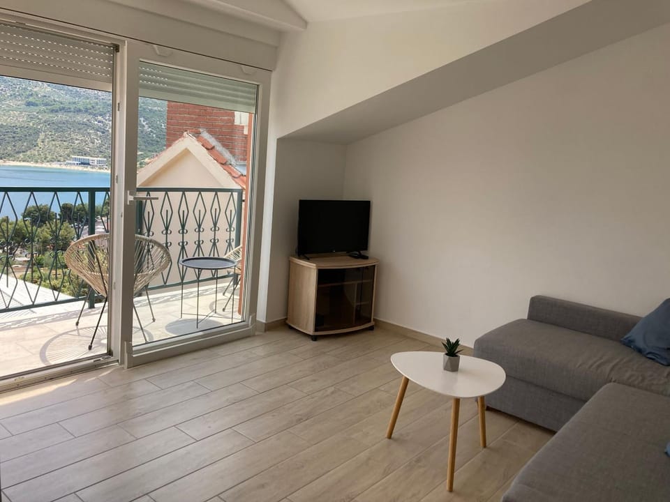 Balcony/Terrace, Living room