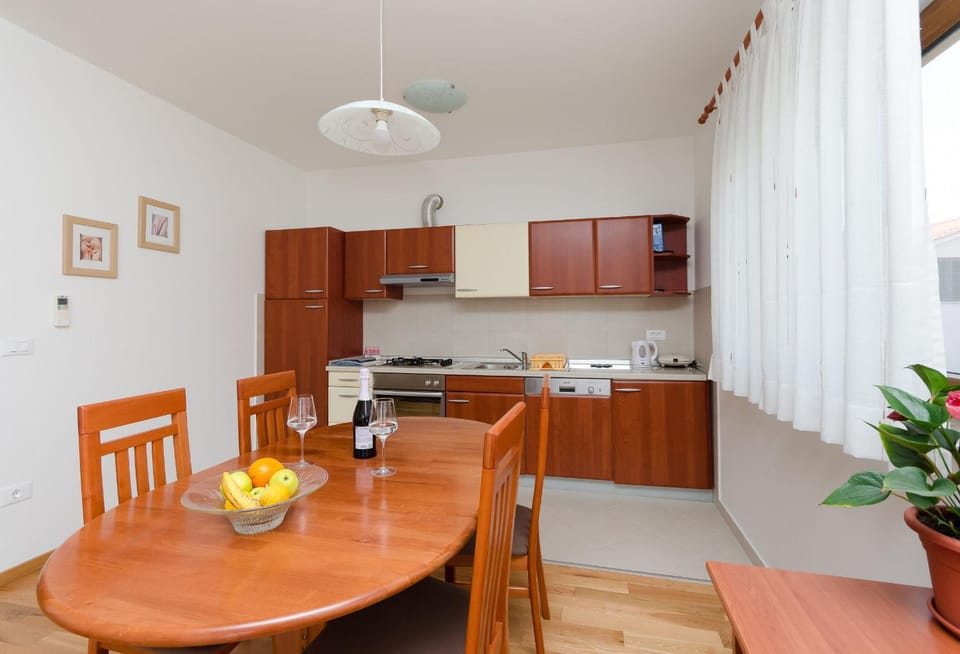 Dining area, Dining area