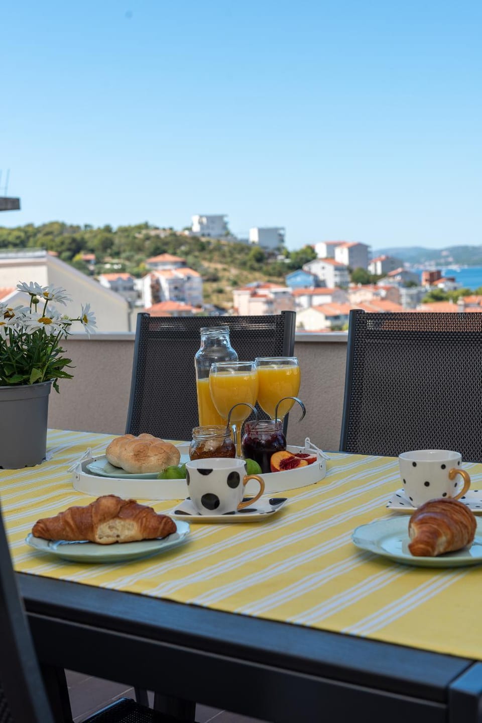 Apartments Villa Pupa Apartment in Okrug Gornji