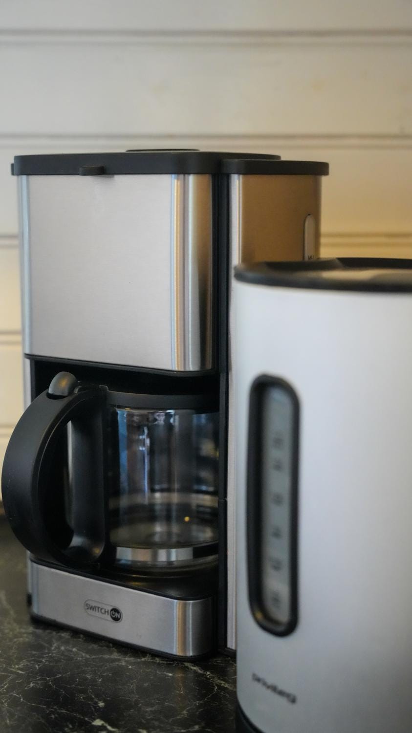 Kitchen or kitchenette, kitchen