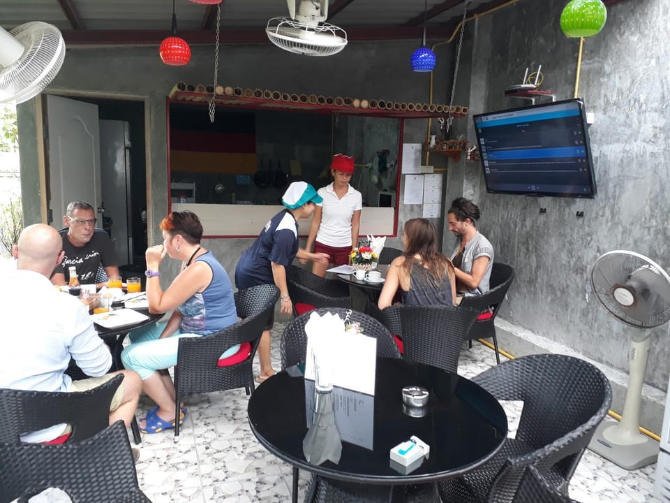 Restaurant/places to eat