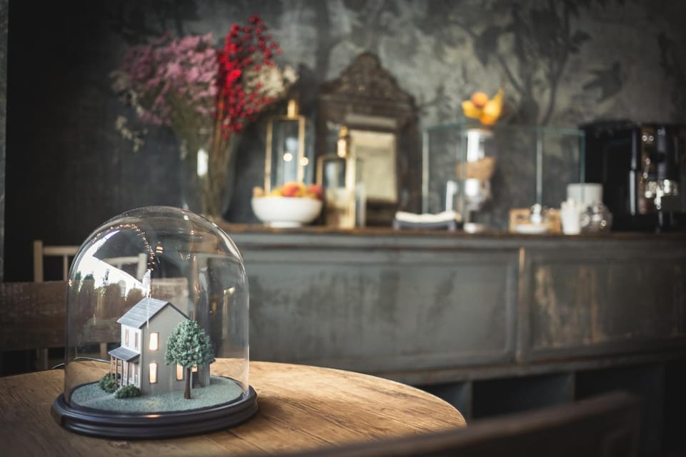 Communal lounge/ TV room, Lobby or reception