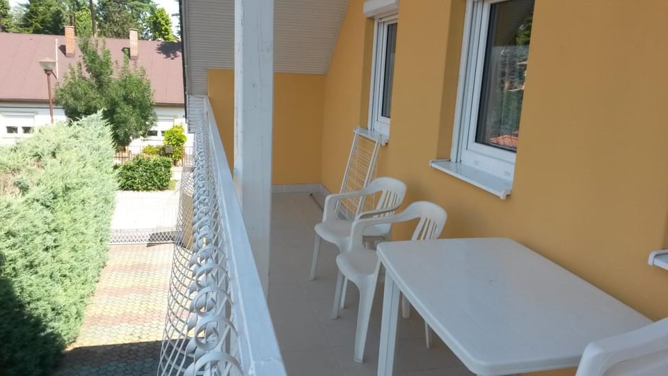 Property building, Balcony/Terrace