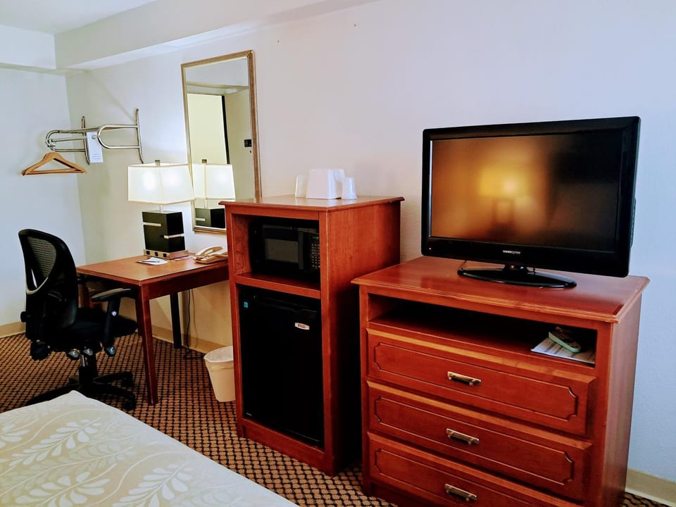 Bedroom, Guests, microwave