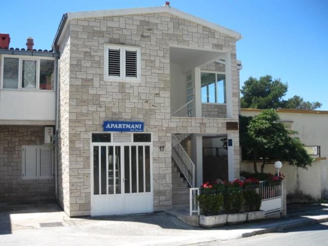 Facade/entrance, Property logo or sign