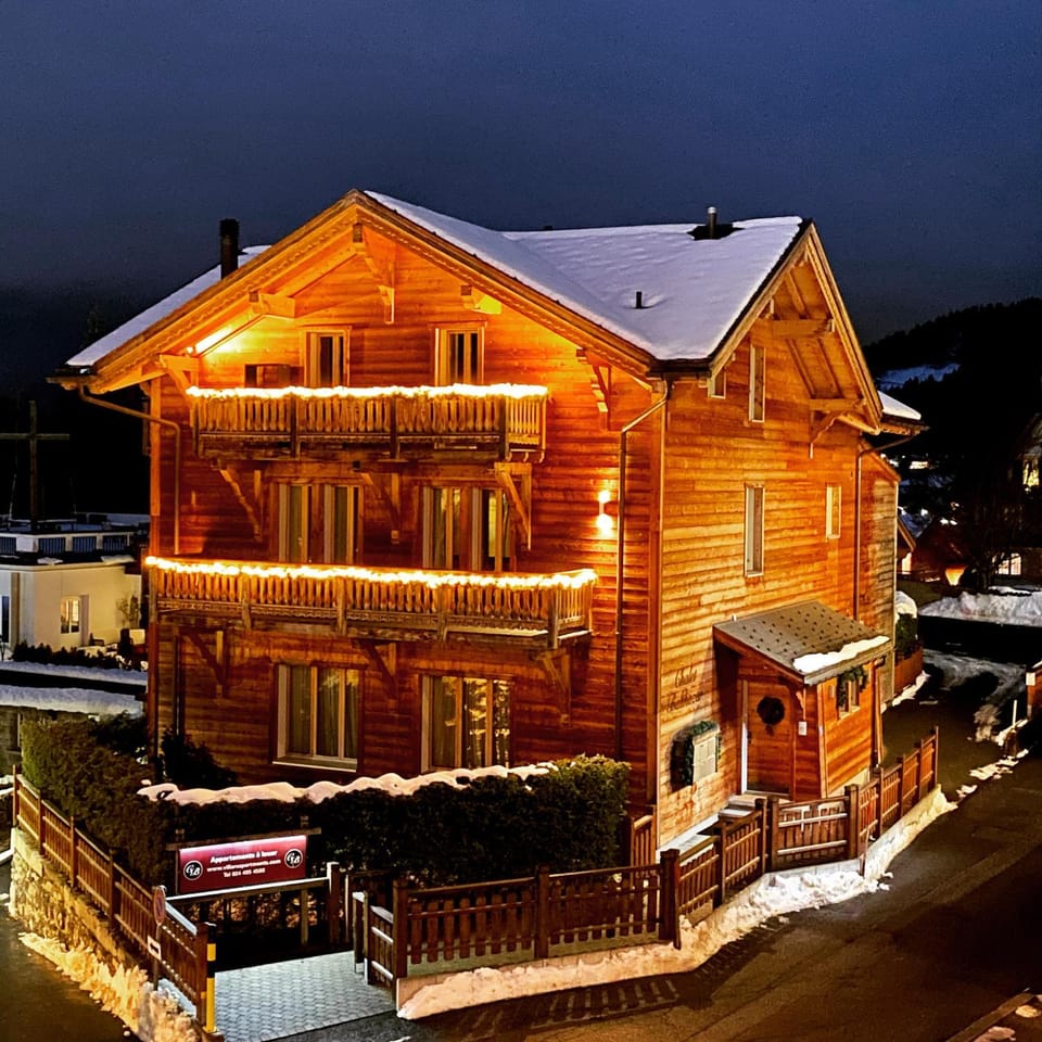 Facade/entrance, Night