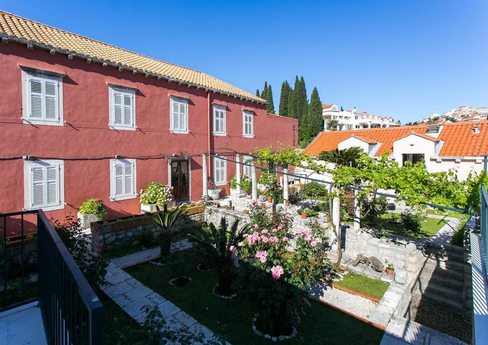 Facade/entrance, Garden