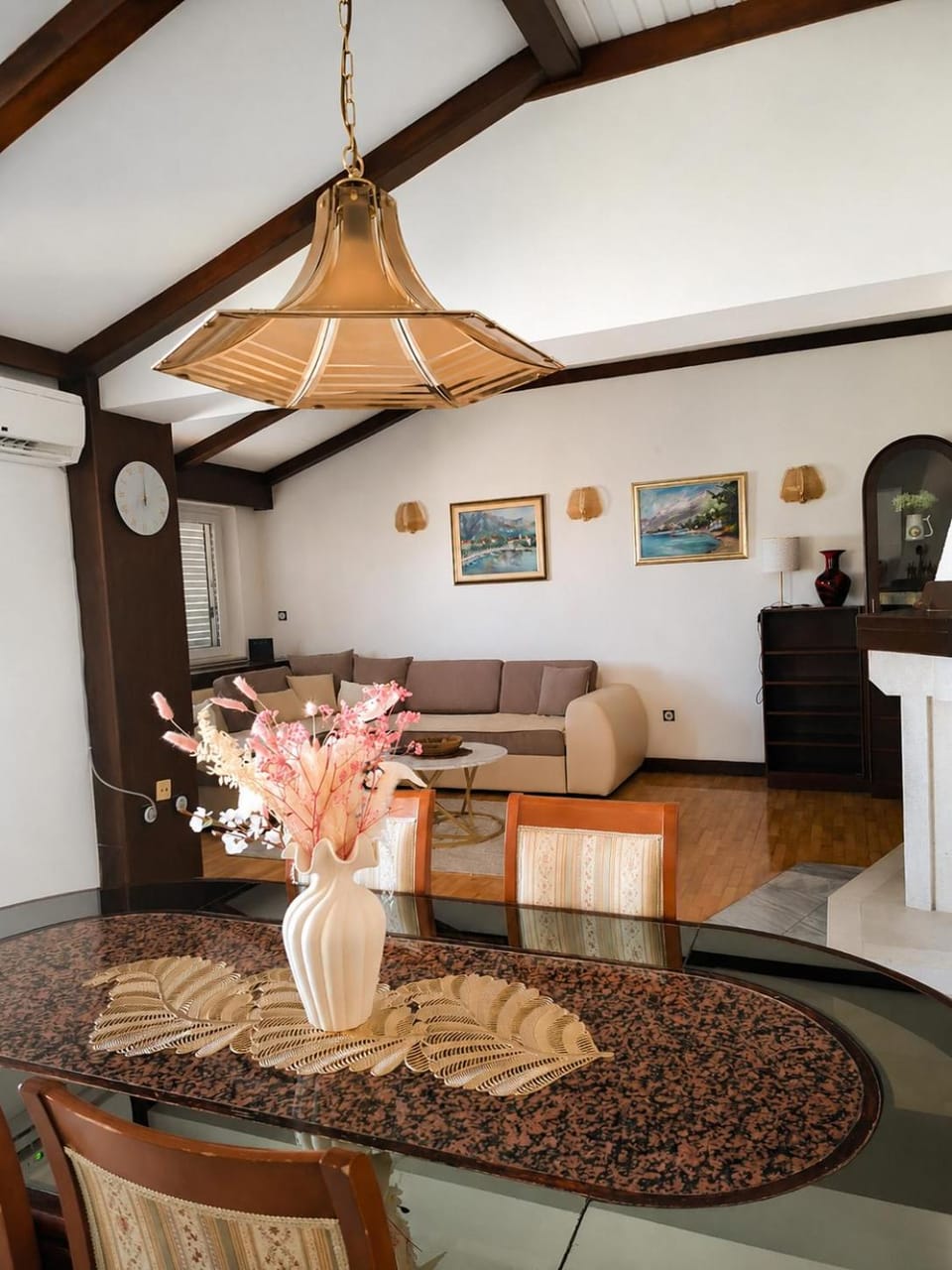 Living room, Seating area, Dining area