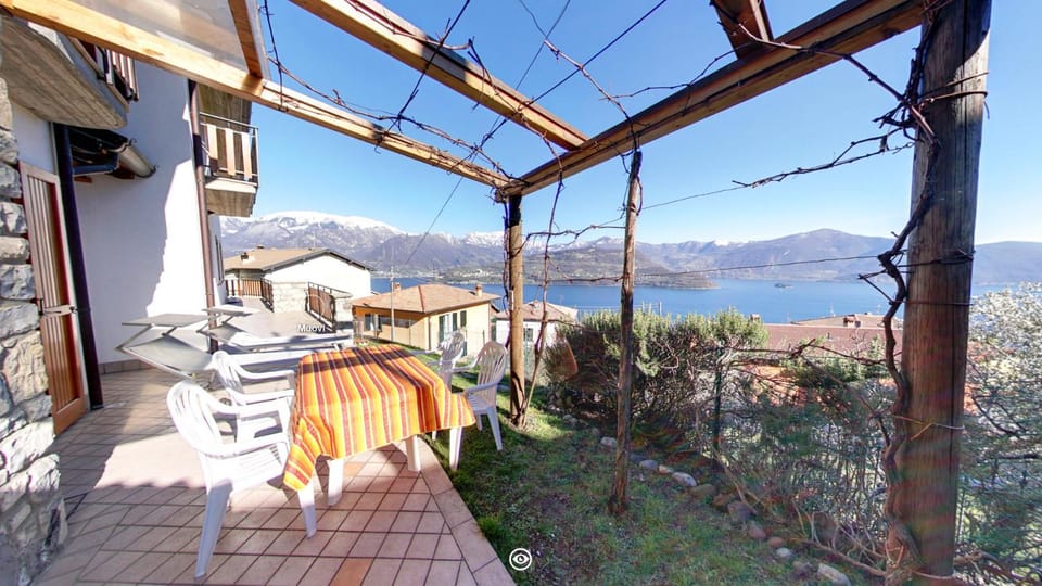 Garden view, Lake view, Landmark view, Mountain view