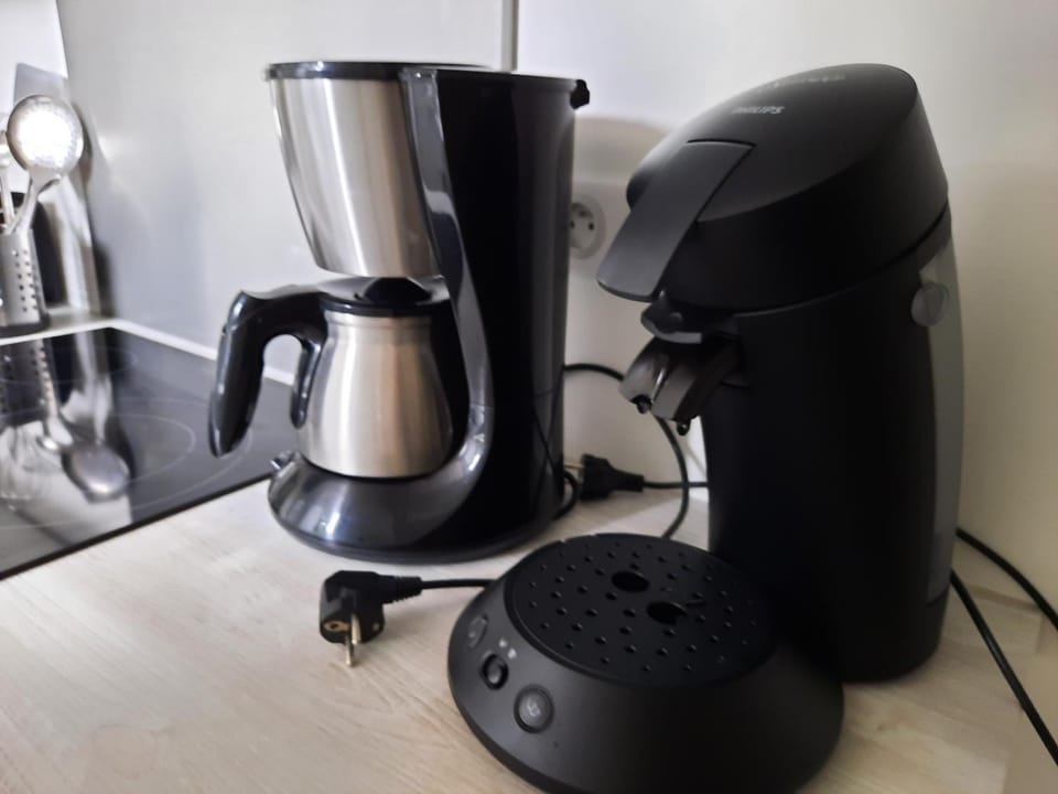 Coffee/tea facilities, Breakfast