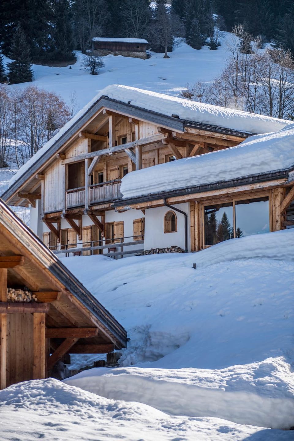 Property building, Restaurant/places to eat, Breakfast