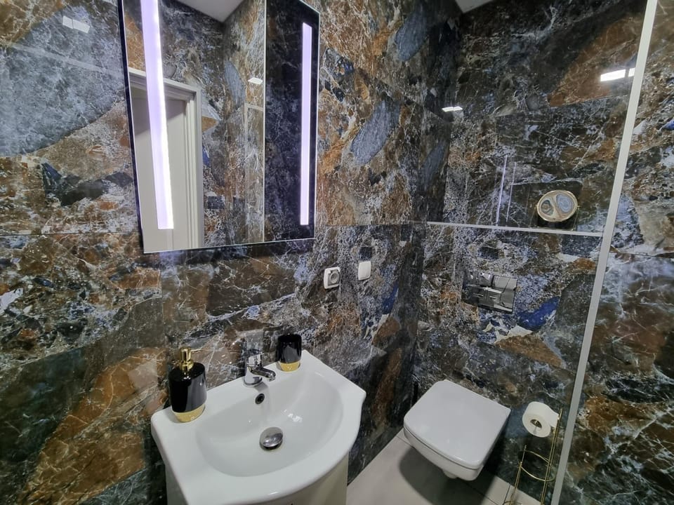 Shower, Toilet, Bathroom