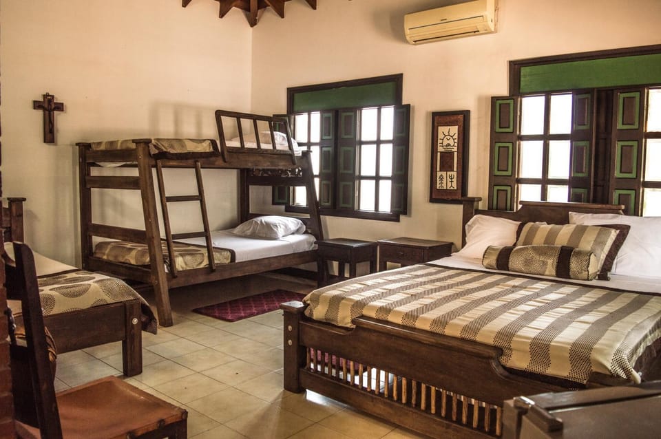 Bed, Living room, Photo of the whole room, Seating area, Bedroom, bunk bed, air conditioner