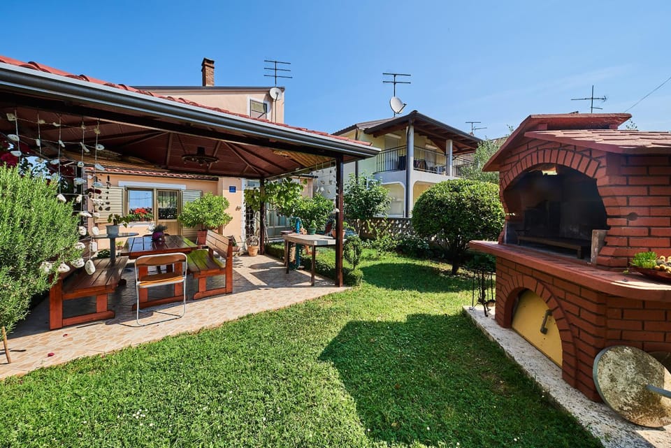 BBQ facilities, Garden