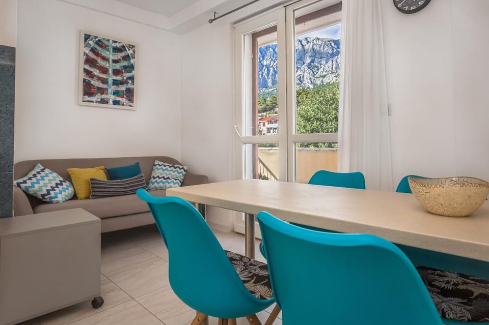Living room, kitchen