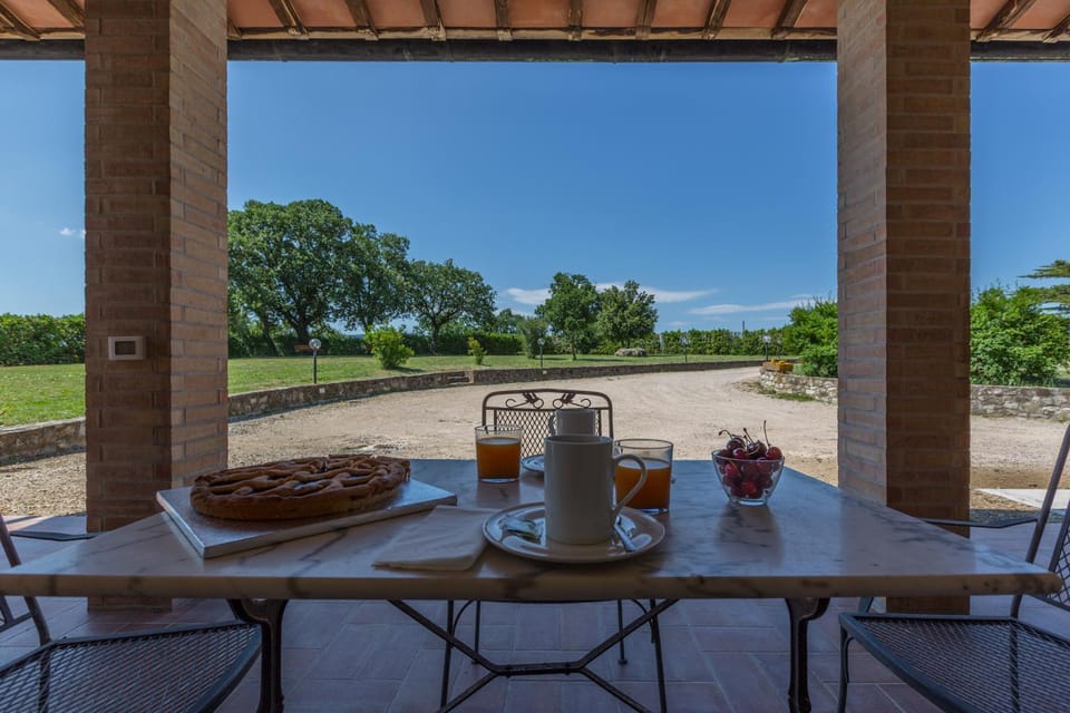 Property building, Food close-up