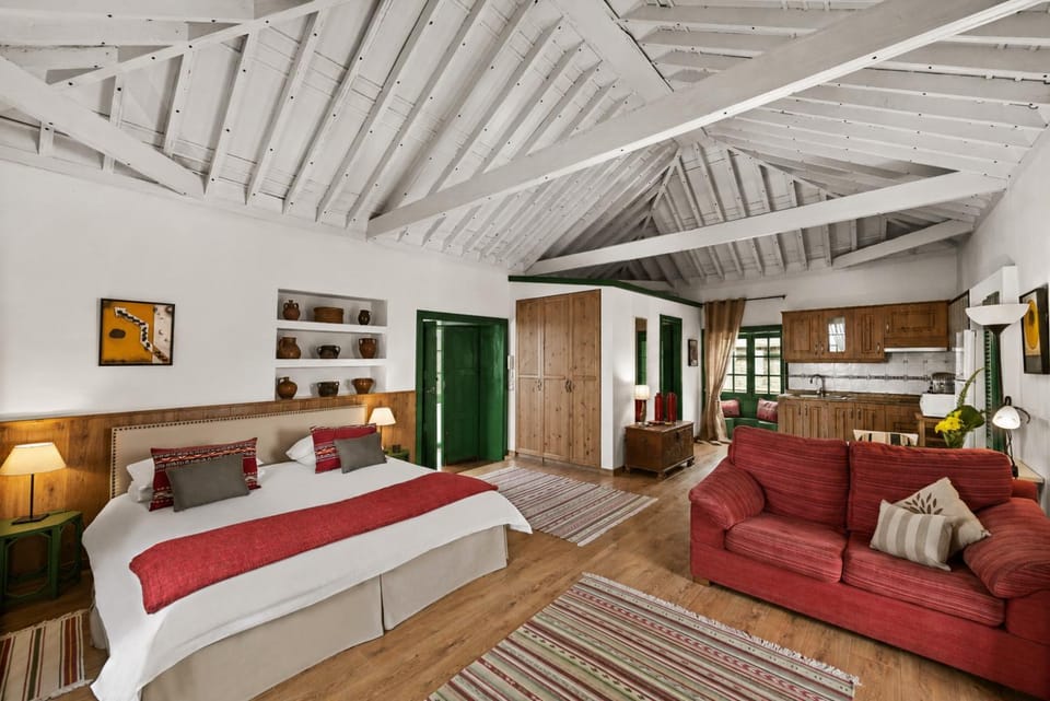 Kitchen or kitchenette, Living room, Bedroom
