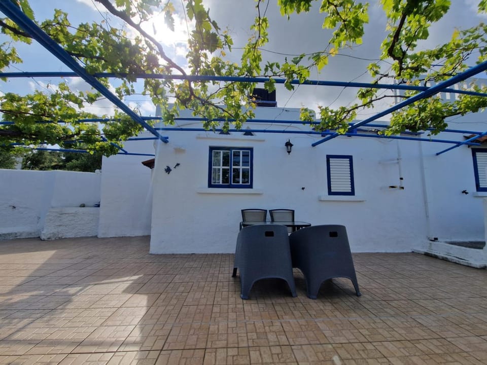 Iliana's Bungalow Apartment in Crete Region