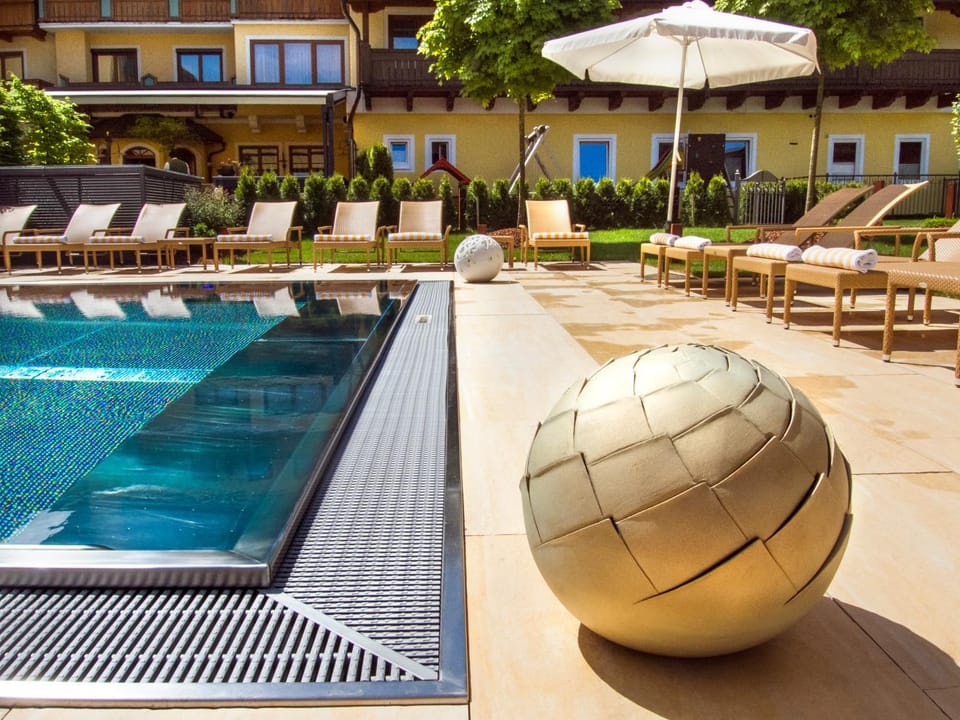 Swimming pool, Swimming pool