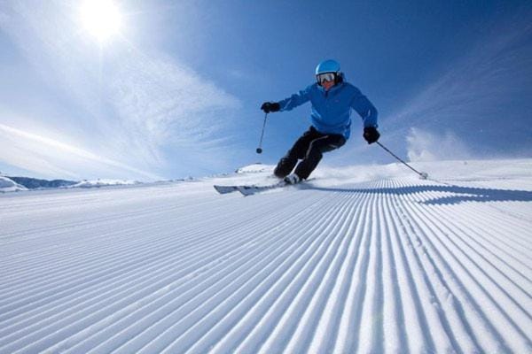 Winter, Skiing
