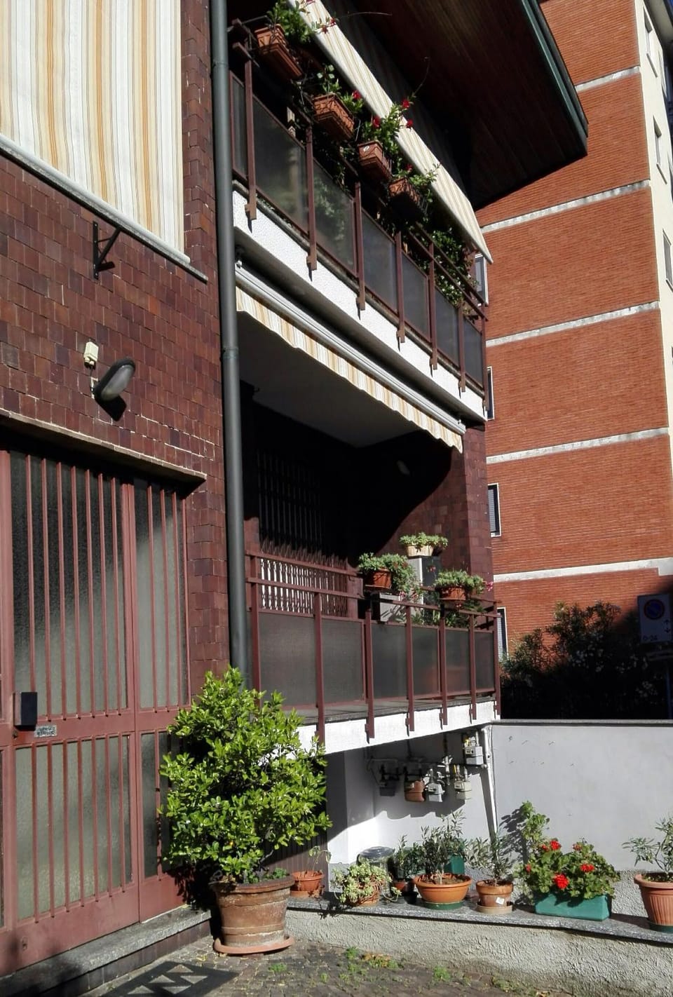 Facade/entrance, On site