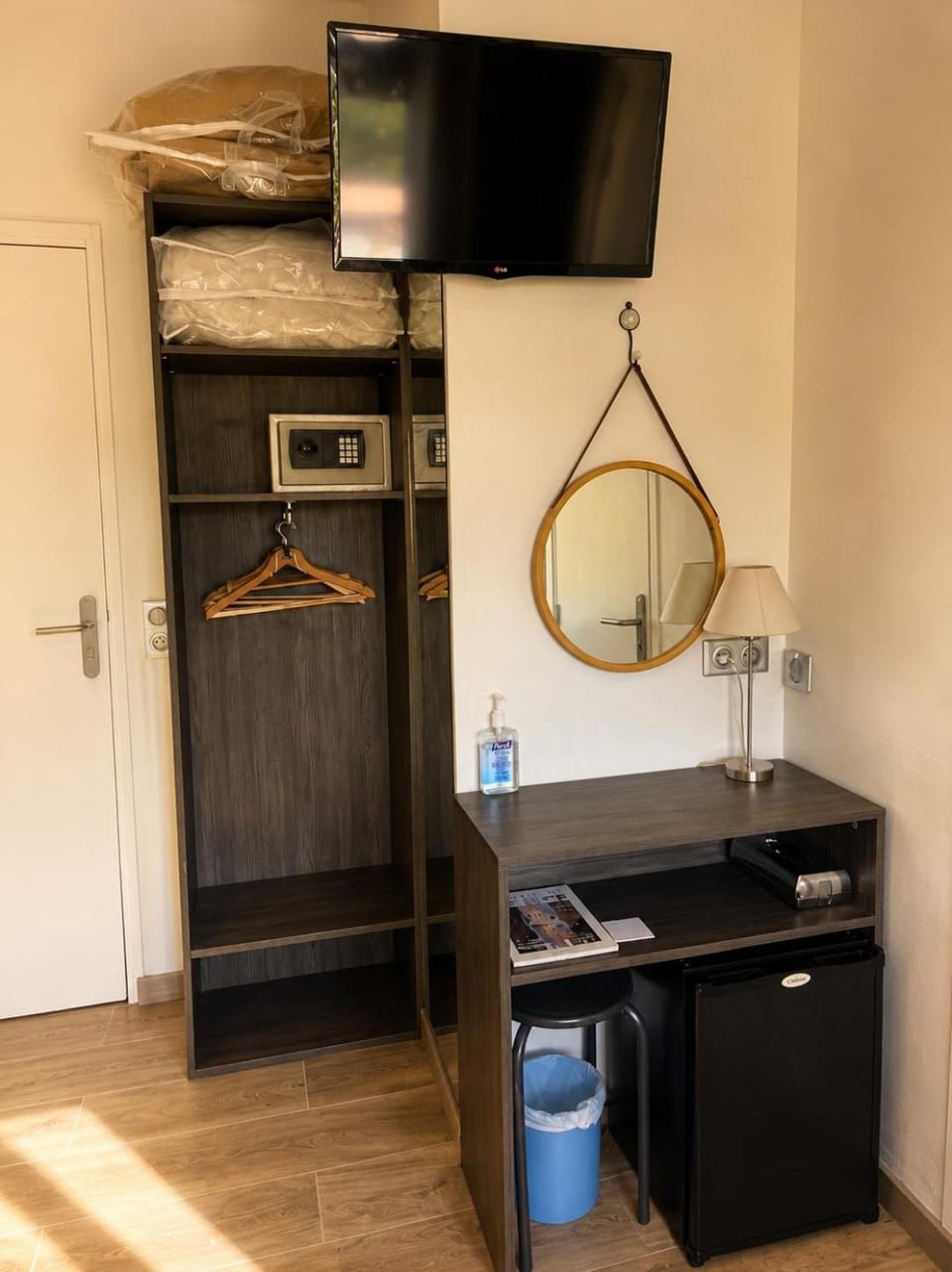 wardrobe