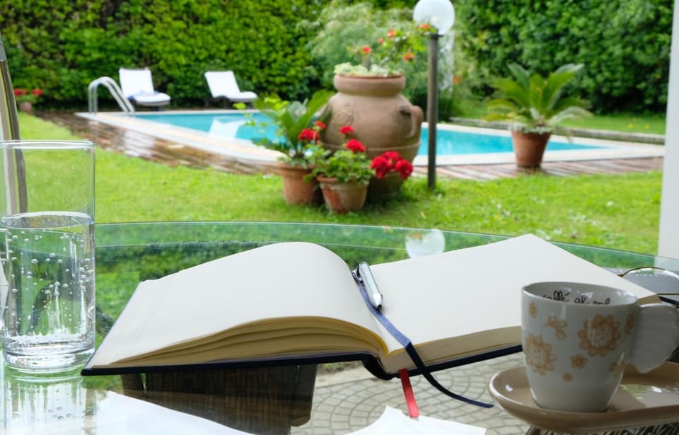 Garden, Swimming pool