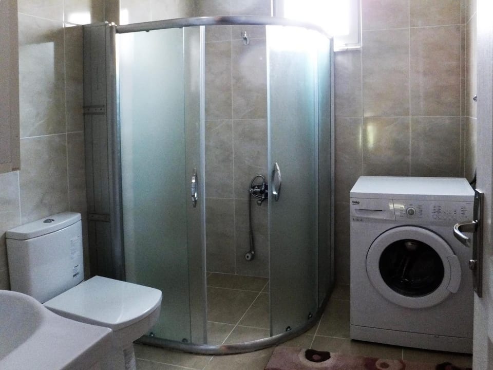 Shower, Toilet, Bathroom, washing machine