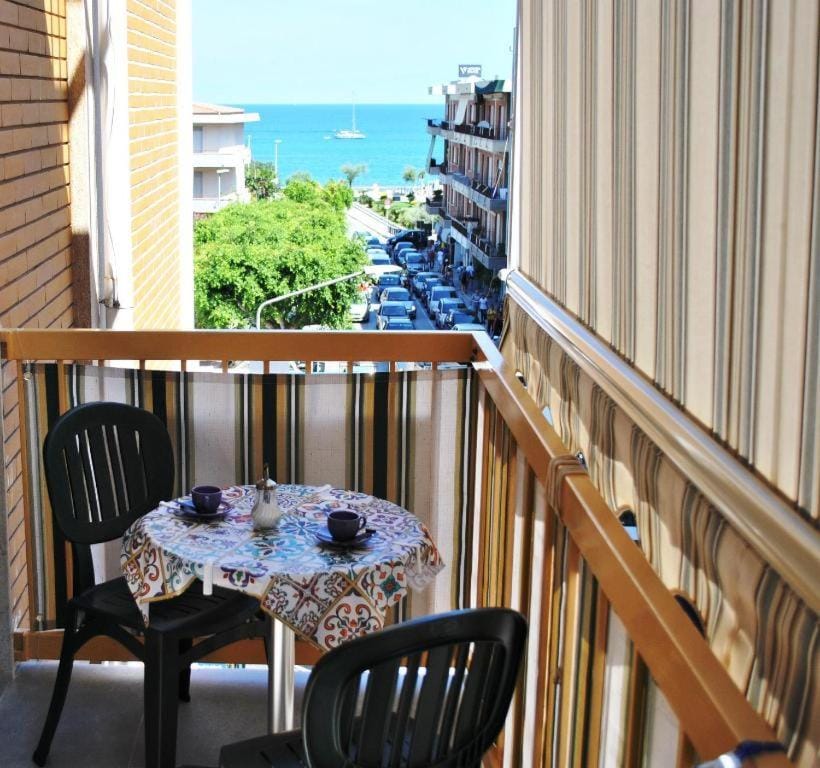 View (from property/room), Balcony/Terrace, Sea view