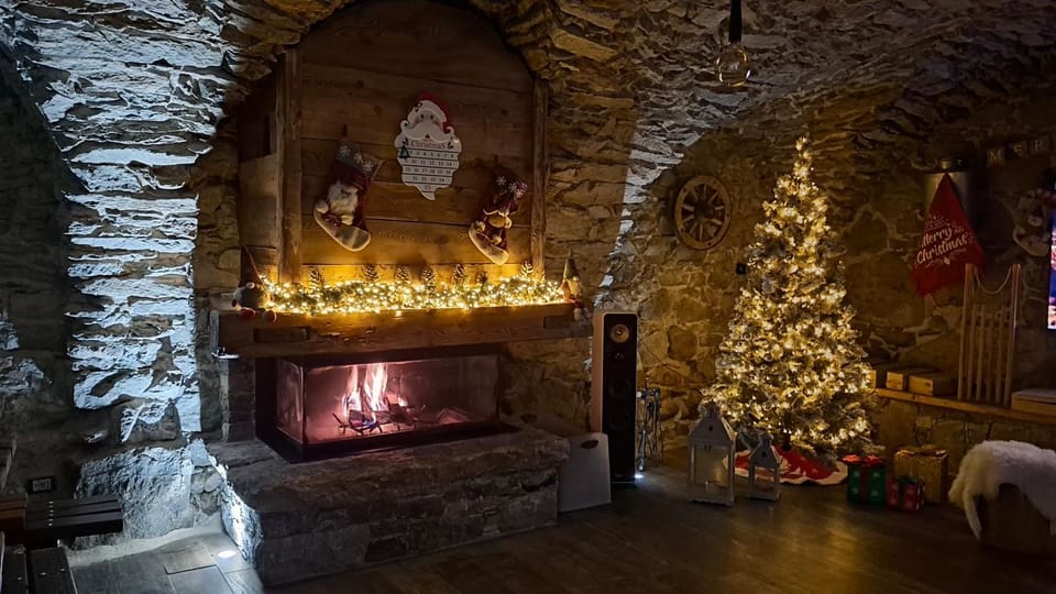 Living room, fireplace