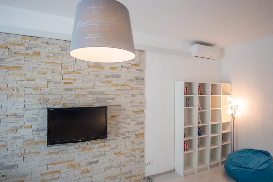 Library, TV and multimedia, Bedroom
