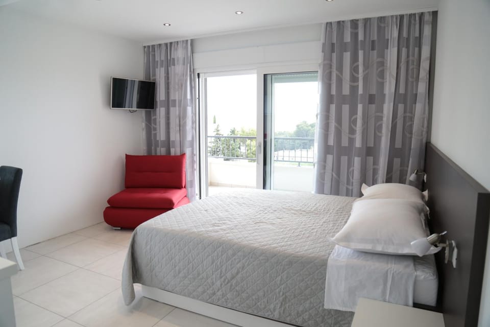 Day, Photo of the whole room