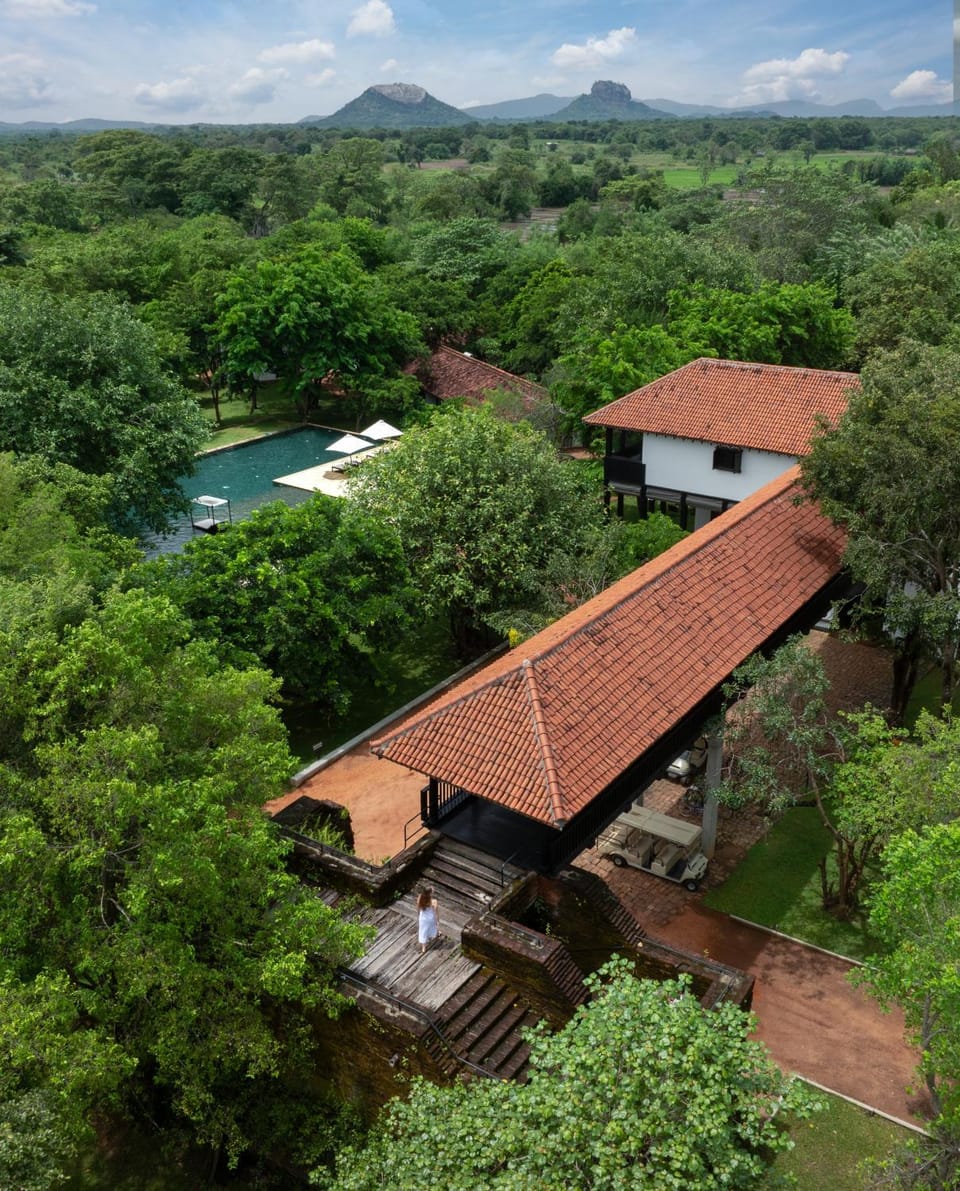 Property building, Nearby landmark, Natural landscape, Bird's eye view, View (from property/room), Mountain view, Pool view, Swimming pool