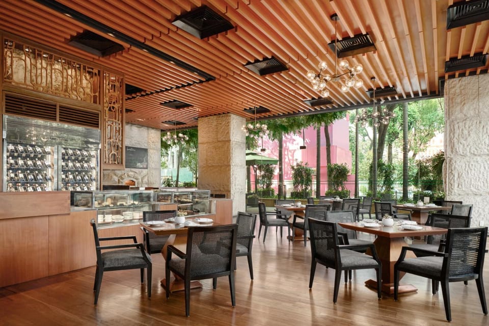 Restaurant/places to eat