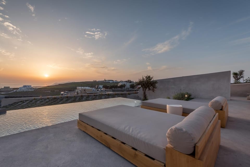 Patio, View (from property/room), Balcony/Terrace, Seating area, Pool view, Swimming pool, Sunset, sunbed