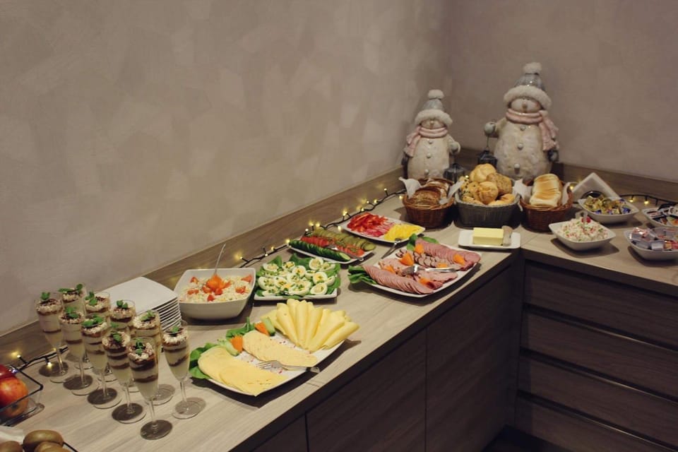 Breakfast, Buffet breakfast