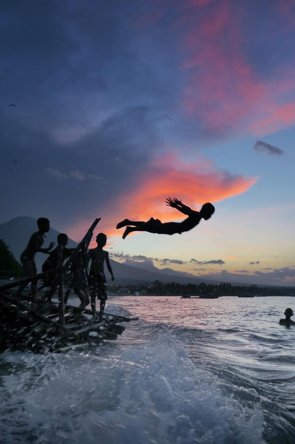 Property building, Nearby landmark, Neighbourhood, Natural landscape, Snorkeling, Beach, Beach, On site, Sea view, Sunset